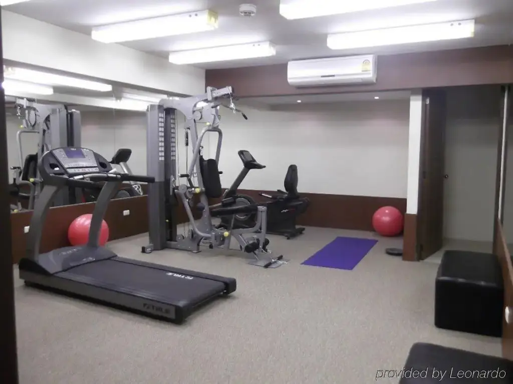 Кату: The Green Golf Residence Condominium