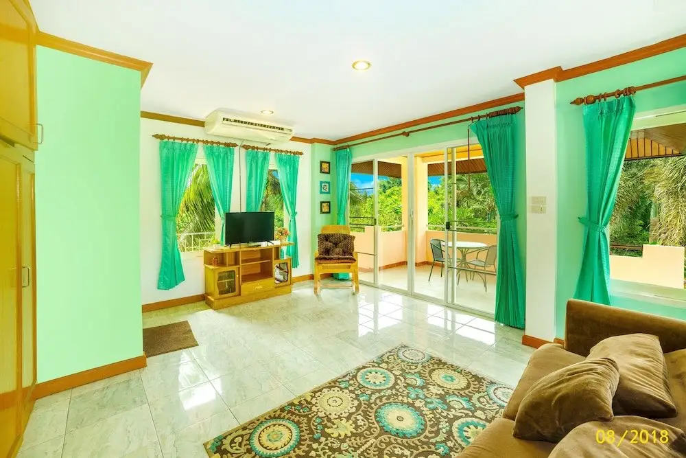 Тхаланг: Villa Zaza