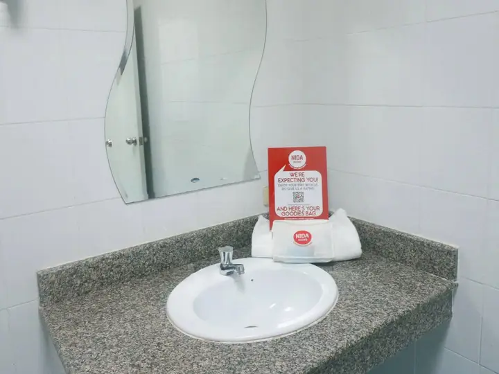 Муанг: Nida Rooms Chalong Pier Windsor Park