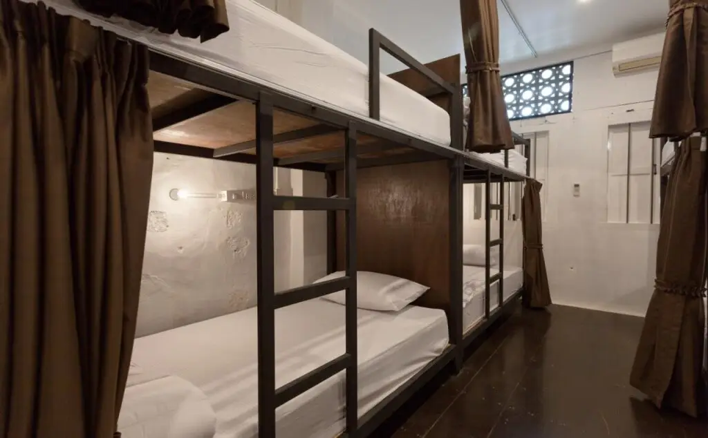 Муанг: Feel Good Hostel