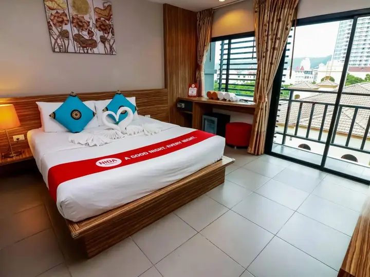 Кату: Nida Rooms Pearlly Phangmuang Sai Kor
