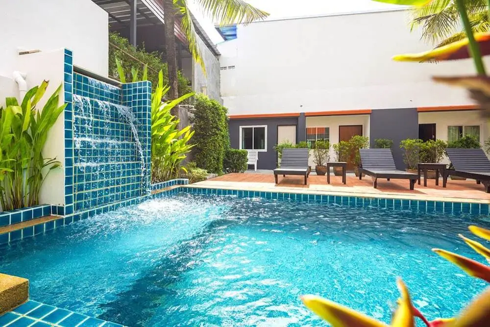 Тхаланг: Modern Resort at Naiyang