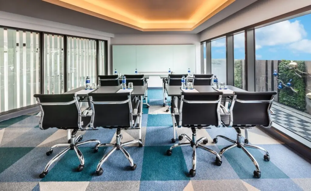 Бангкок: Holiday Inn Express Bangkok Soi Soonvijai by IHG