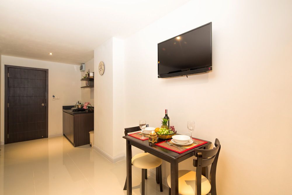 Кату: Bayshore Oceanview Apartment F11-f12