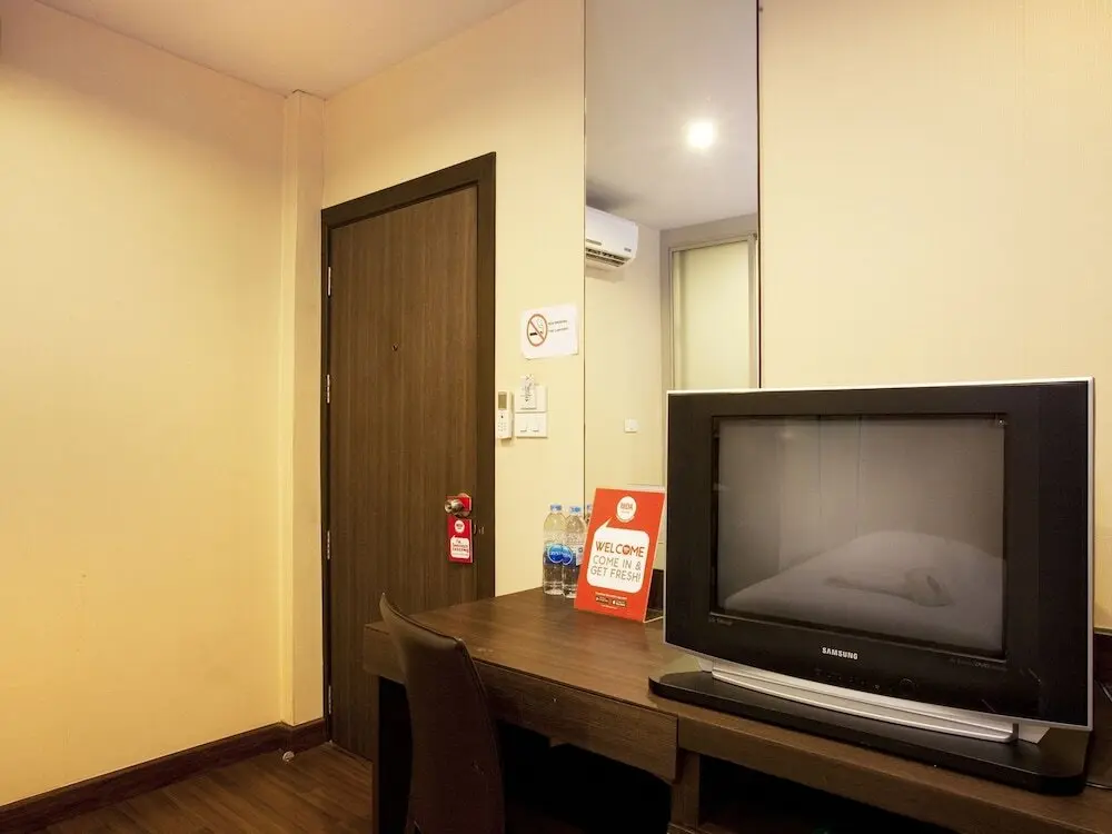Бангкок: Nida Rooms Phrakhanong 984 Station at Take A Rest