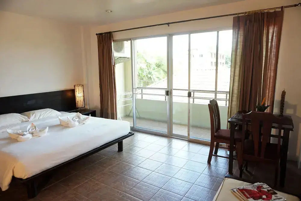 Муанг: Phompassorn Apartment
