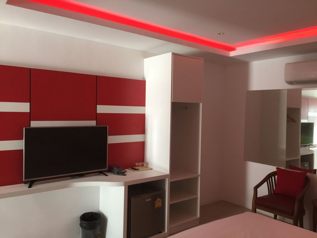Паттайя: Picasso Hotel 24 Inn