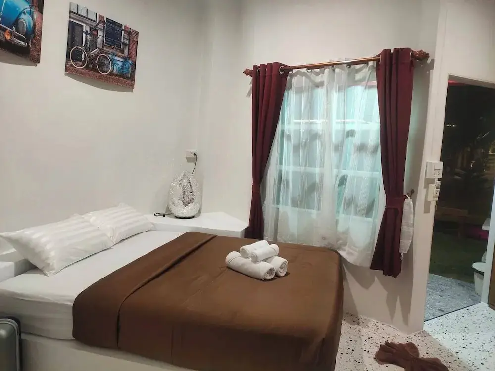 Банг-Саре: Apinya Resort Bangsarey