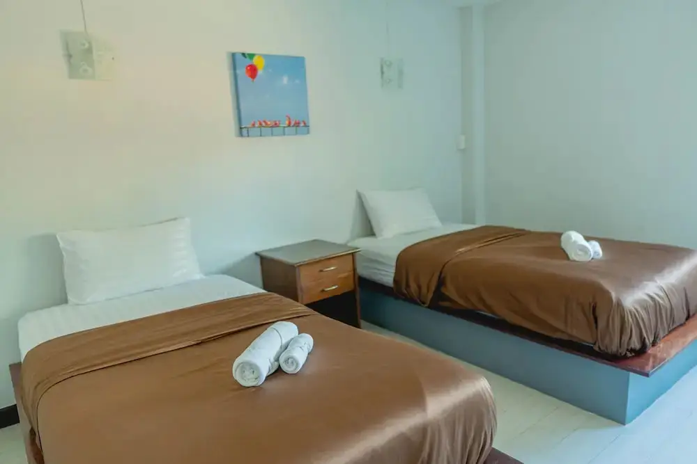 Банг-Саре: Apinya Resort Bangsarey