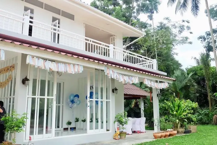 Чумпхон: Thirty Tree Garden House