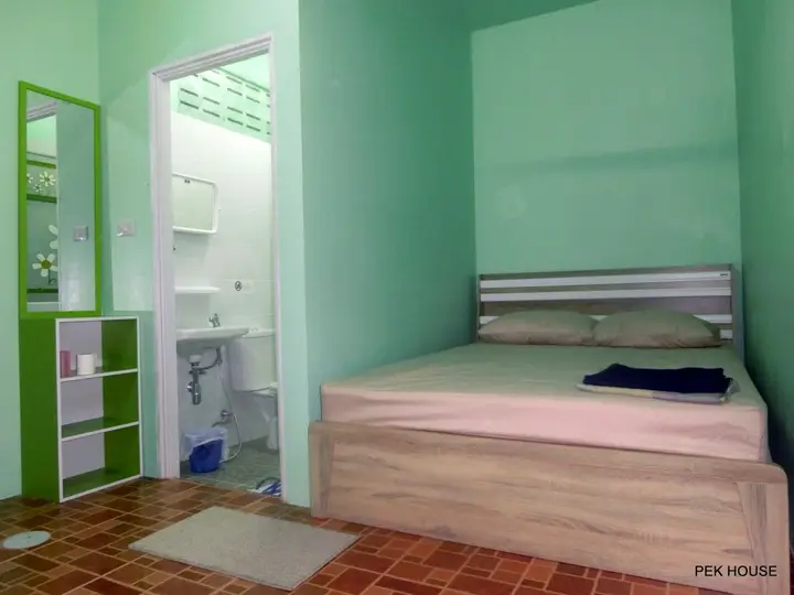 Муанг: Pek House