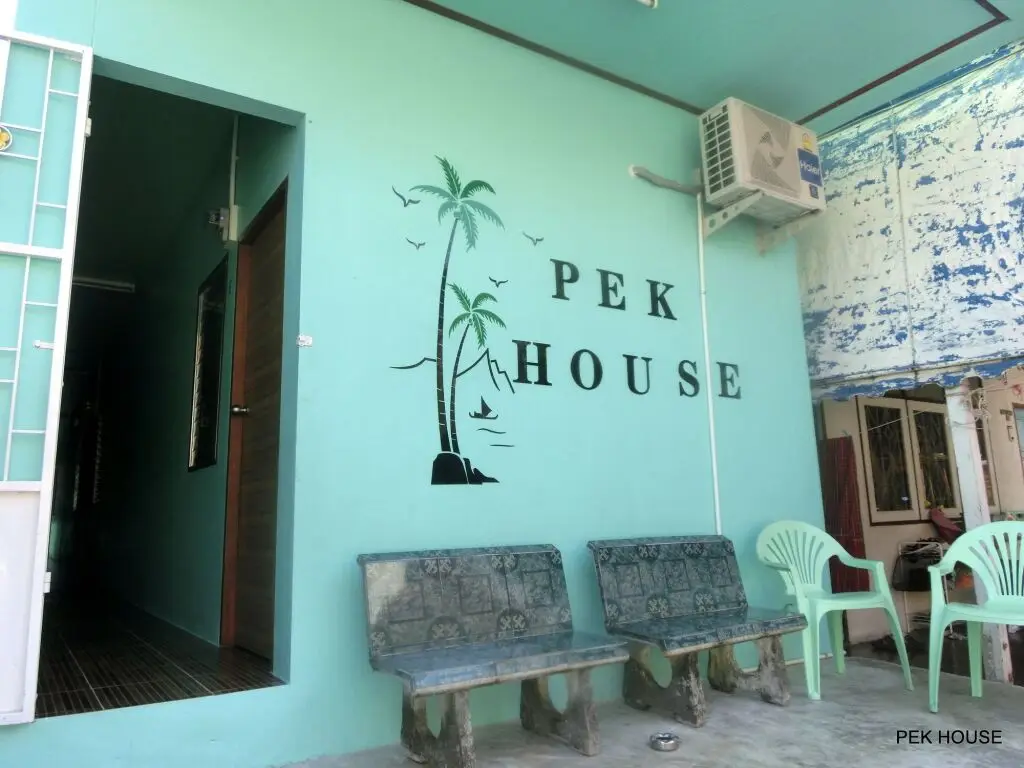 Муанг: Pek House