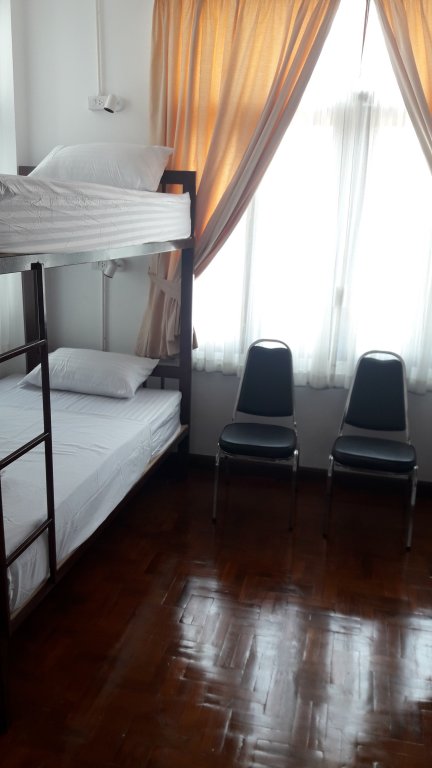 Паттайя: Хостел Vanilla Hostel & Bar