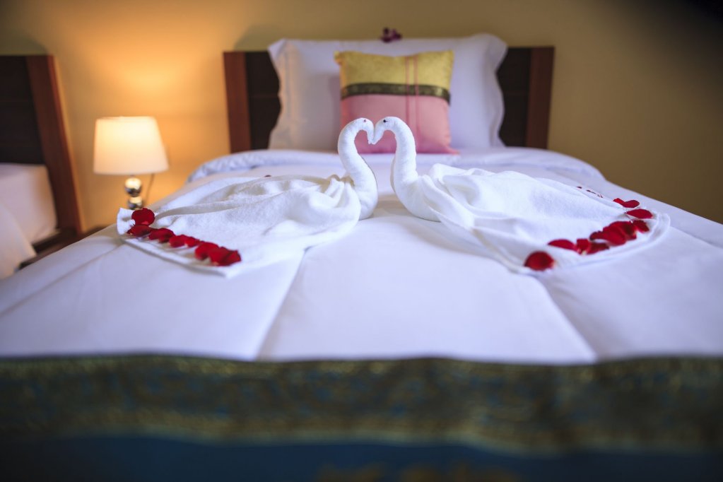 Тхаланг: T.Y. Airport Inn