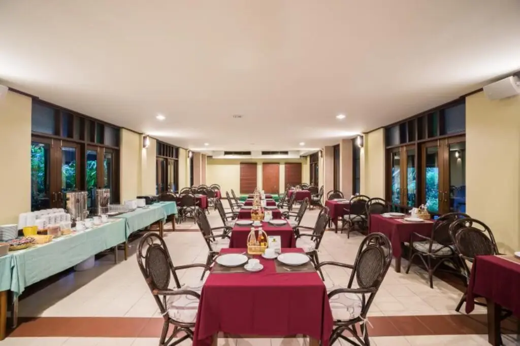 Паттайя: Plumeria Resort (Wong-Amat)