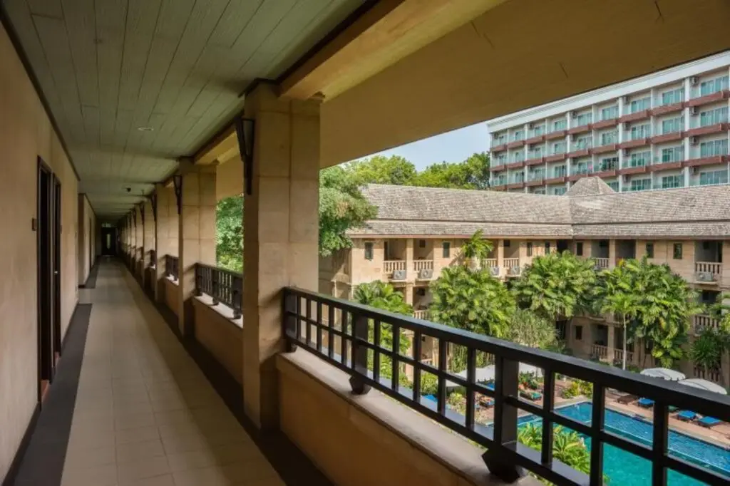 Паттайя: Plumeria Resort (Wong-Amat)