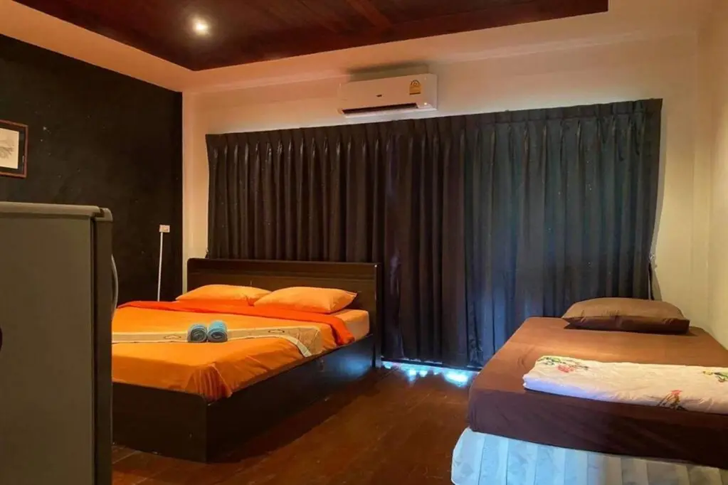 Самуи: The Corner Transit Hostel