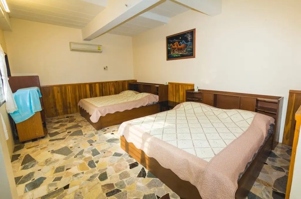 Тха Кра Дан: Naphatphorn Resort