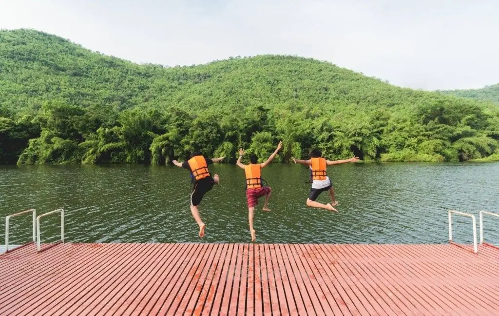 Тха Кра Дан: Naphatphorn Resort