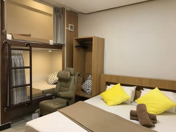 Бангкок: Express Hostel