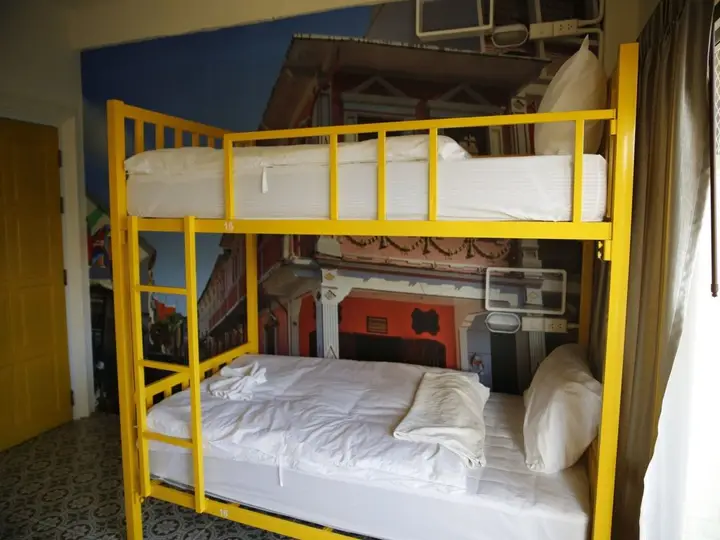 Муанг: Sino Hostel Kata