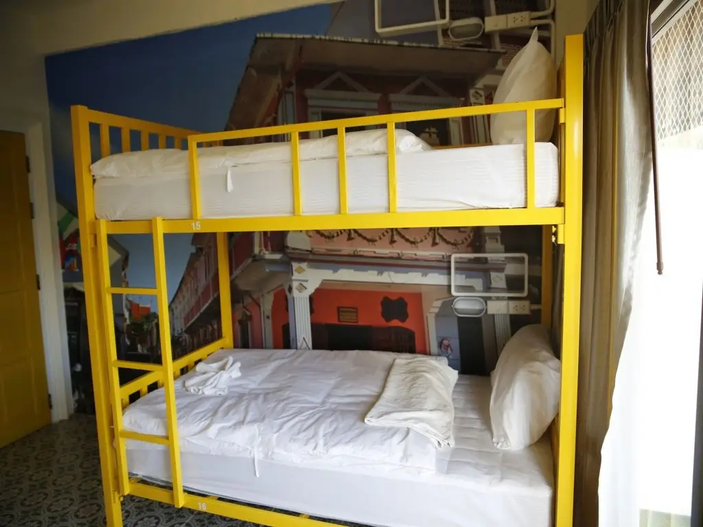 Муанг: Sino Hostel Kata
