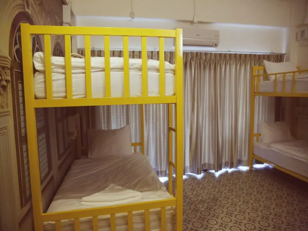 Муанг: Sino Hostel Kata