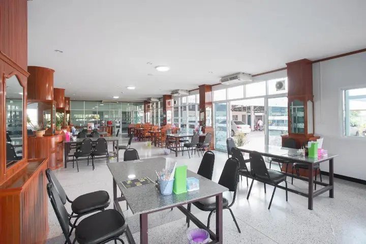 Чианг-Кхонг: OYO 75394 Sakthong Grand Hotel