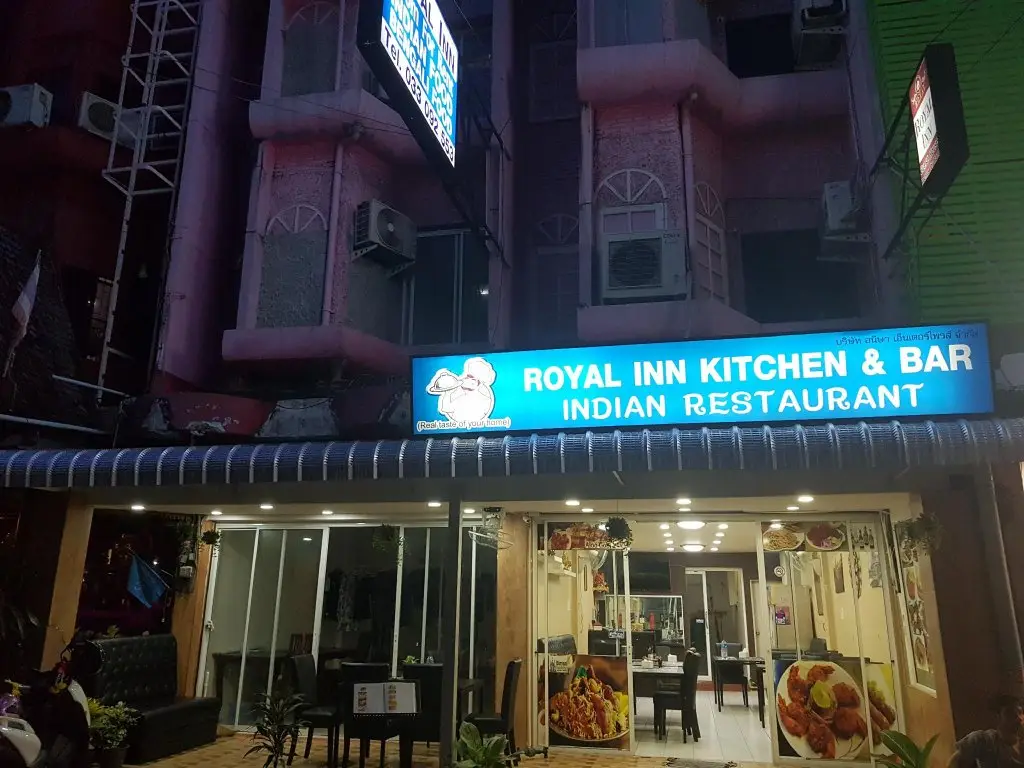 Паттайя: Royal Inn Kitchen & Bar