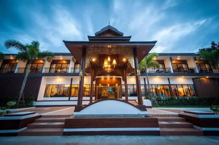 Маерим: Moon Terrace Resort & Hotel