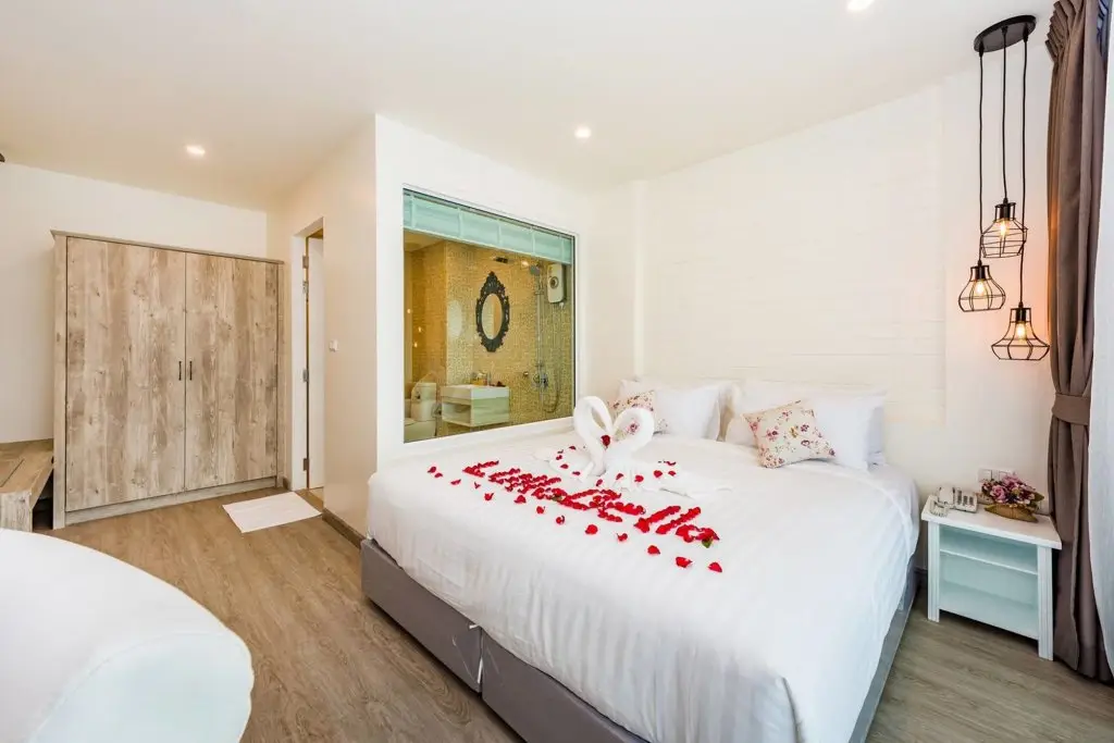 Кату: LullaBella Hotel Patong