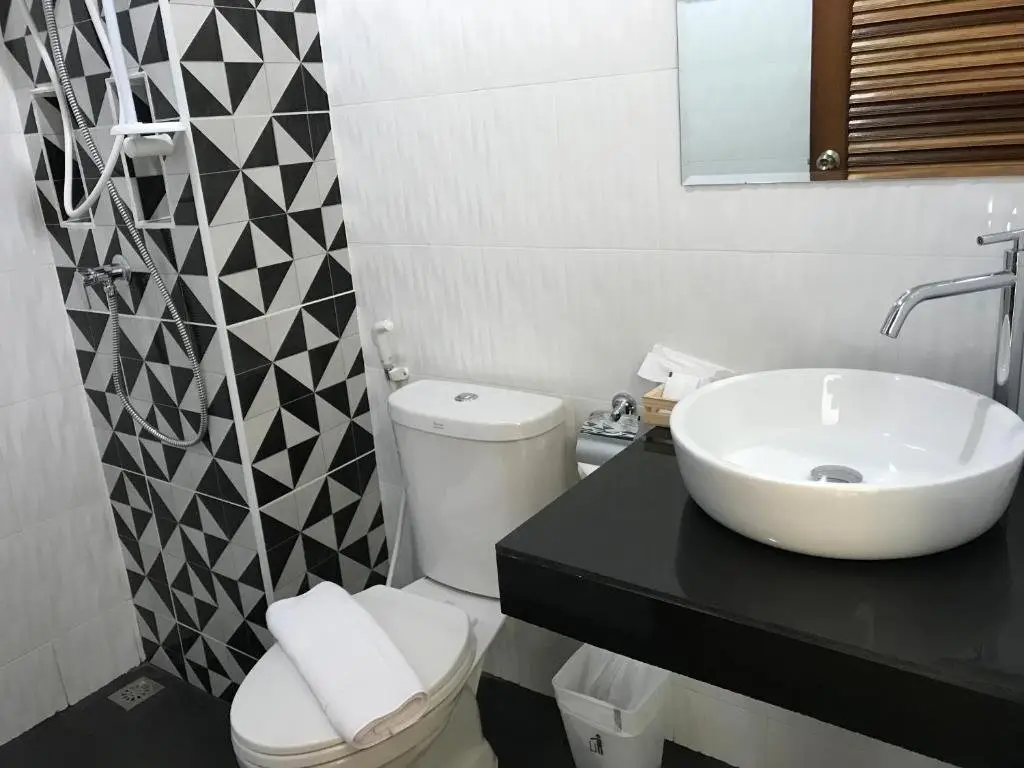 Snooze Inn Phuket — фото 1