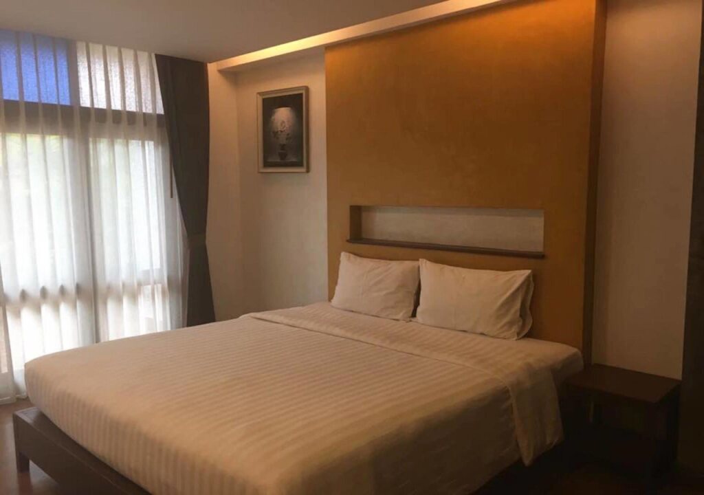 Хатъяй: Baan Napa