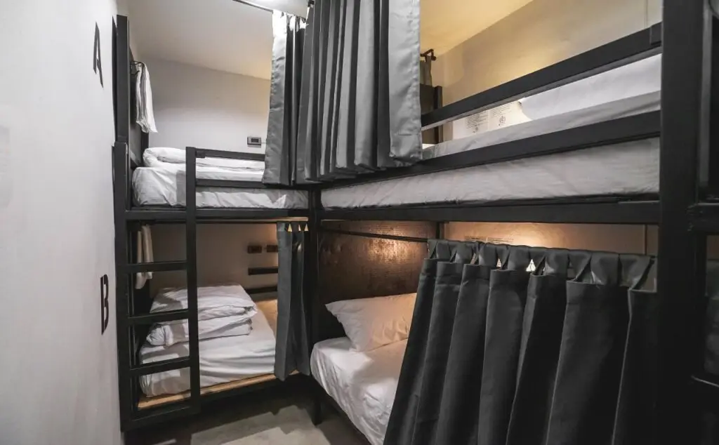 Бангкок: Our Secret Base - Hostel