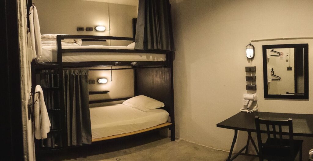 Бангкок: Our Secret Base - Hostel