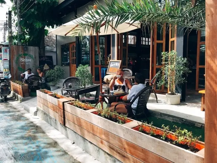 Ко-Липе: Bloom Cafe & Hostel Lipe
