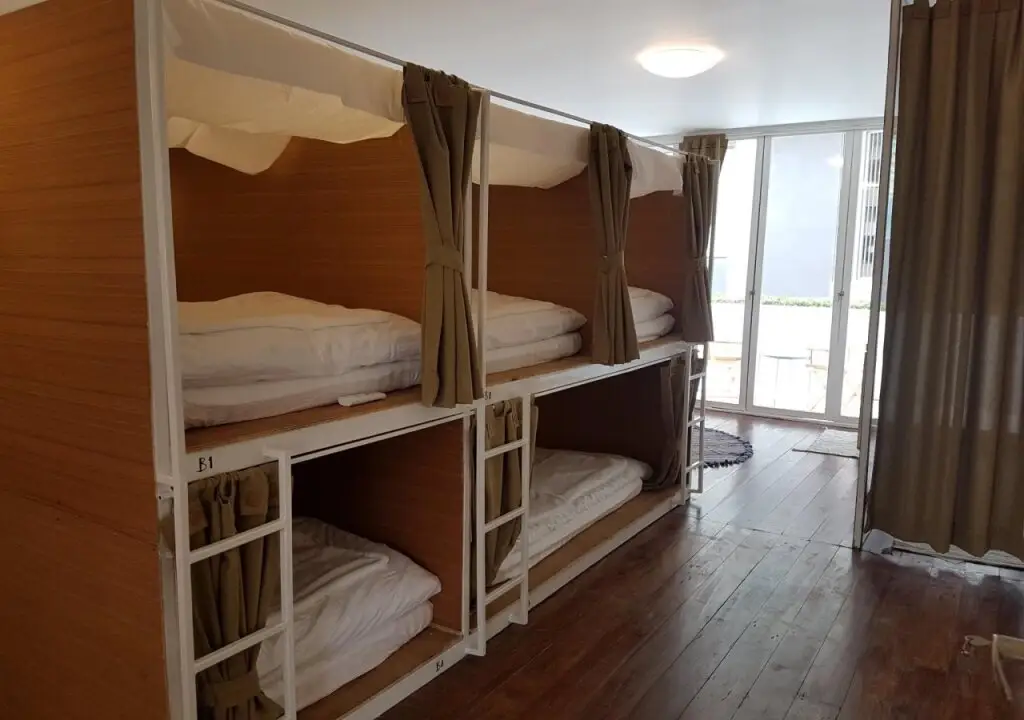 Бангкок: Mistletoe Bakery & Hostel