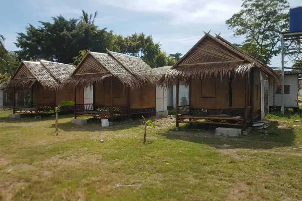 Ланта: Lanta Local Hut