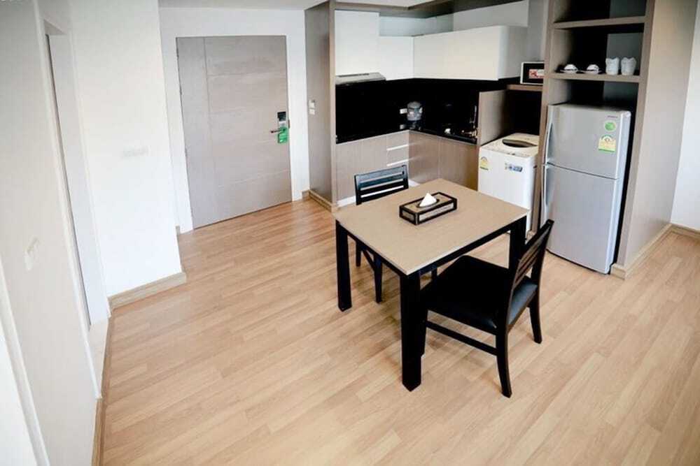 Сирача: R Residence Sri Racha
