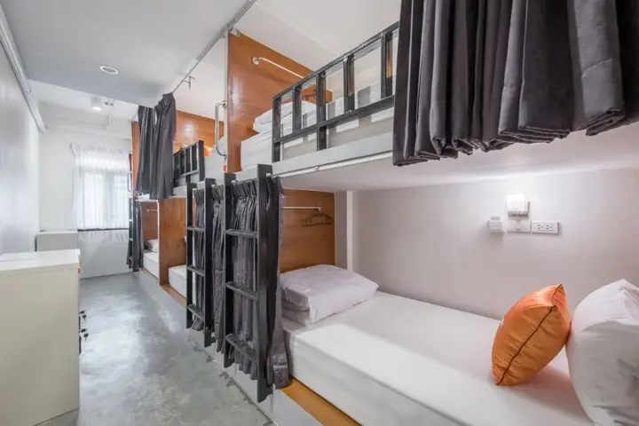 Бангкок: Tiny Taladnoi Hostel