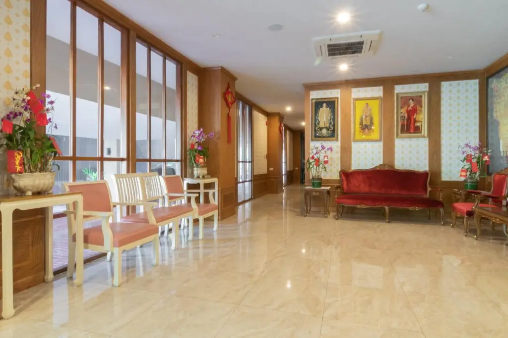 Бангкок: J&Y Hotel