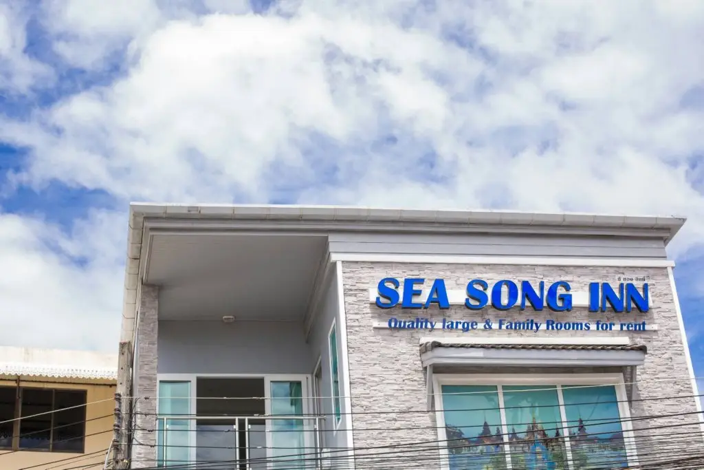 Кату: Sea Song Inn