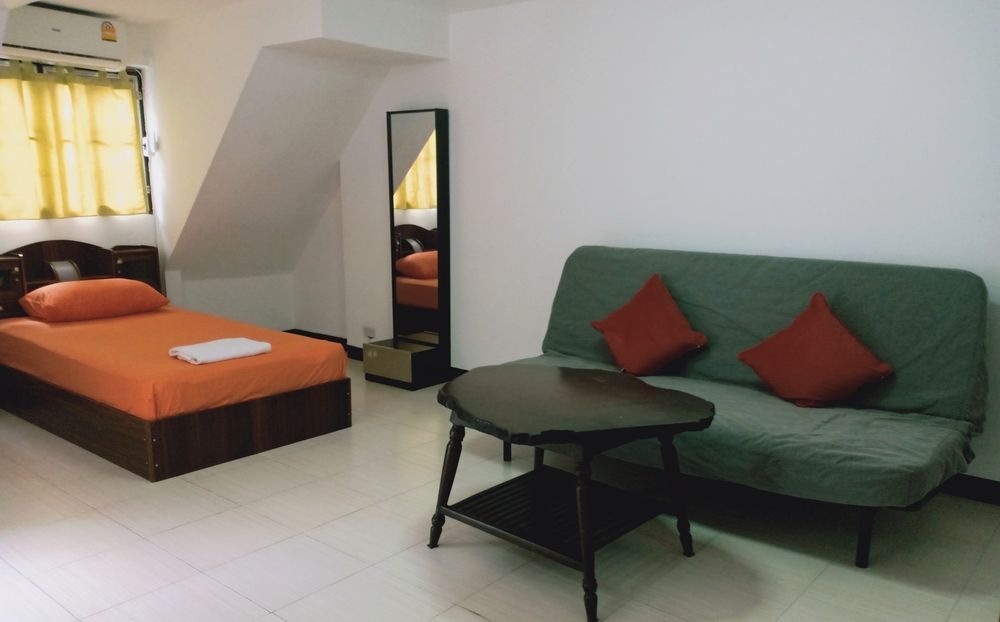 Бангкок: Taina's Home - Hostel