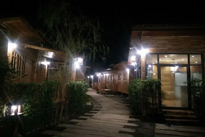 Столичный район Чантхабури: Zipunto Resort