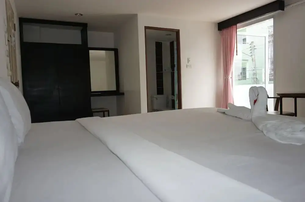 Накхонситхаммарат: Nirakon Hotel
