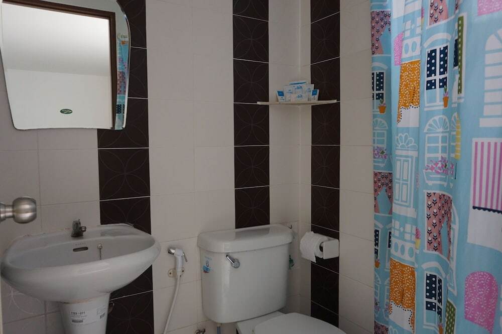 Накхонситхаммарат: Nirakon Hotel