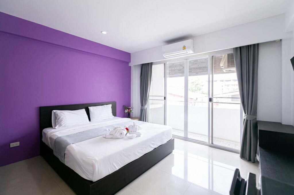 Бангкок: Ruan Plaisoi Apartment