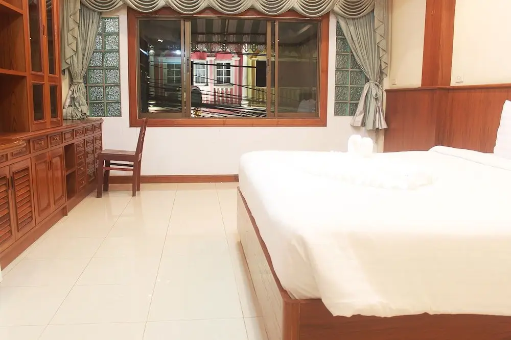 Кату: JaiSiam Guest House Patong