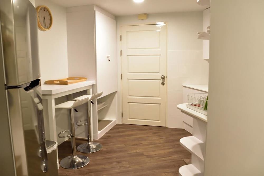 Чаам: Sandy Beach Condo 15E
