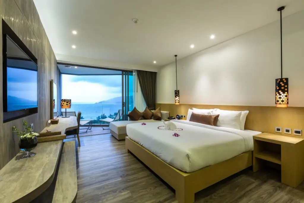 Кату: Crest Pool Villas